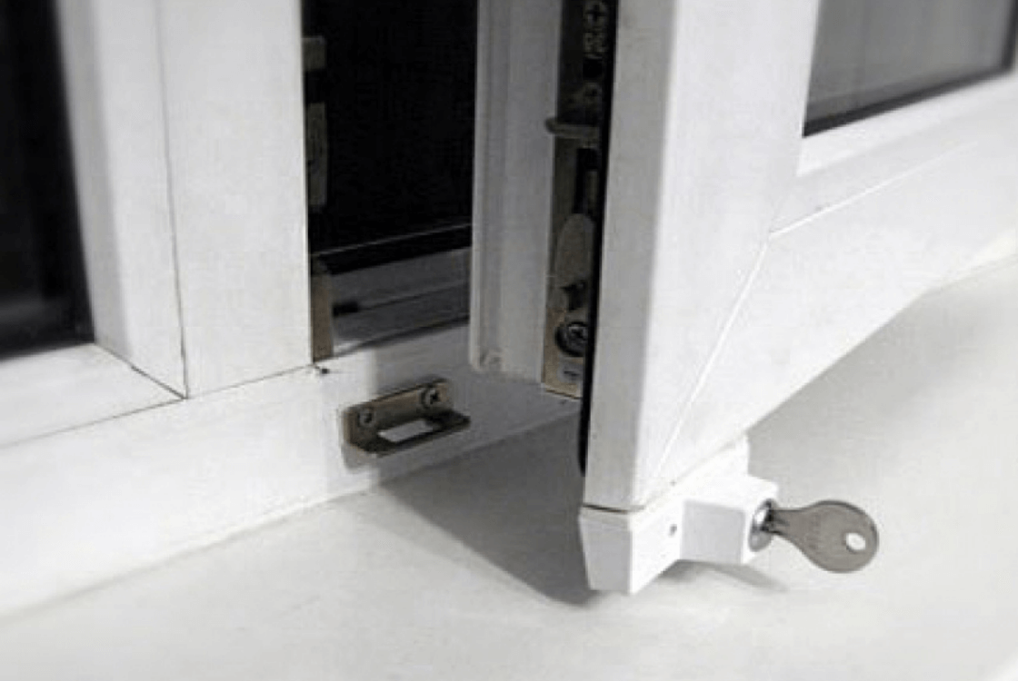 Как установить детский замок на окна? Фото 4