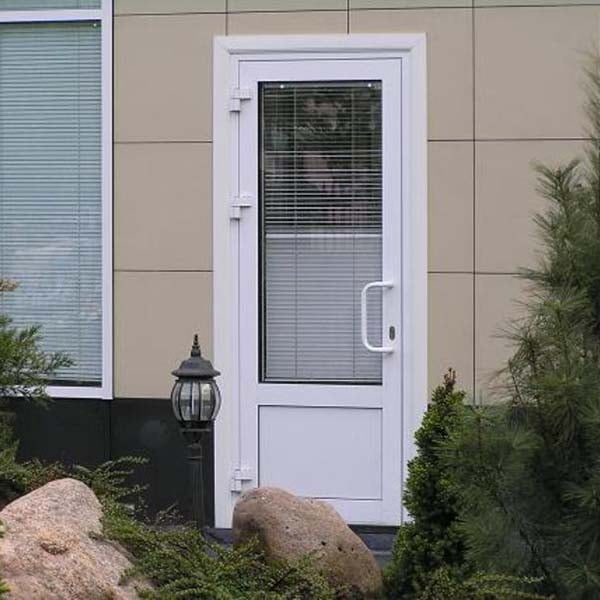 Алюминиевые входные двери REHAU фото